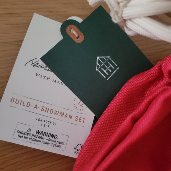 Hearth and hand build a snowman set - Picture 3 of 8